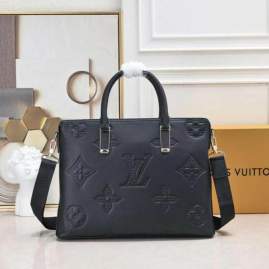 Picture of Louis Vuitton Mens Bags _SKUfw135327501fw